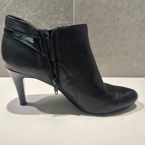 Bandolino booties - Picture 1 of 7